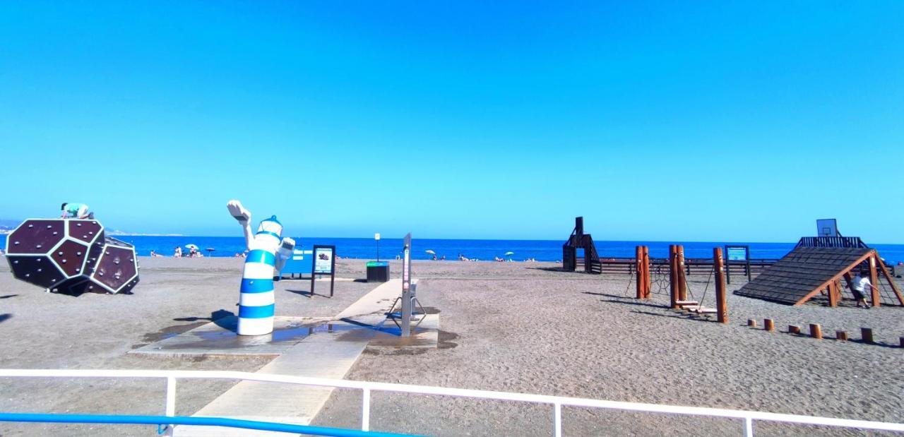 Yeti Atico Beach - Alojamientos La Torre Torre Del Mar Exteriör bild