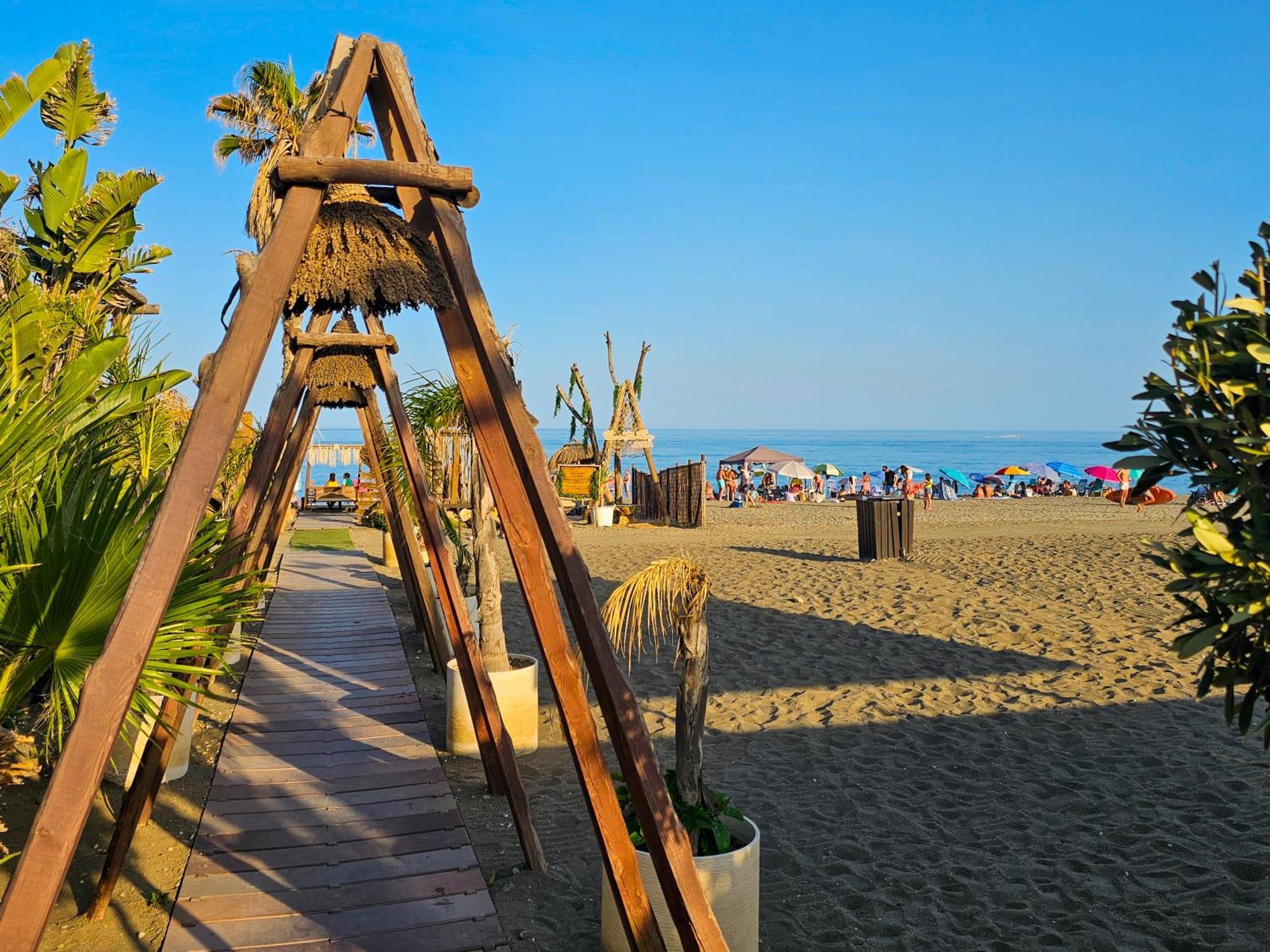 Yeti Atico Beach - Alojamientos La Torre Torre Del Mar Exteriör bild